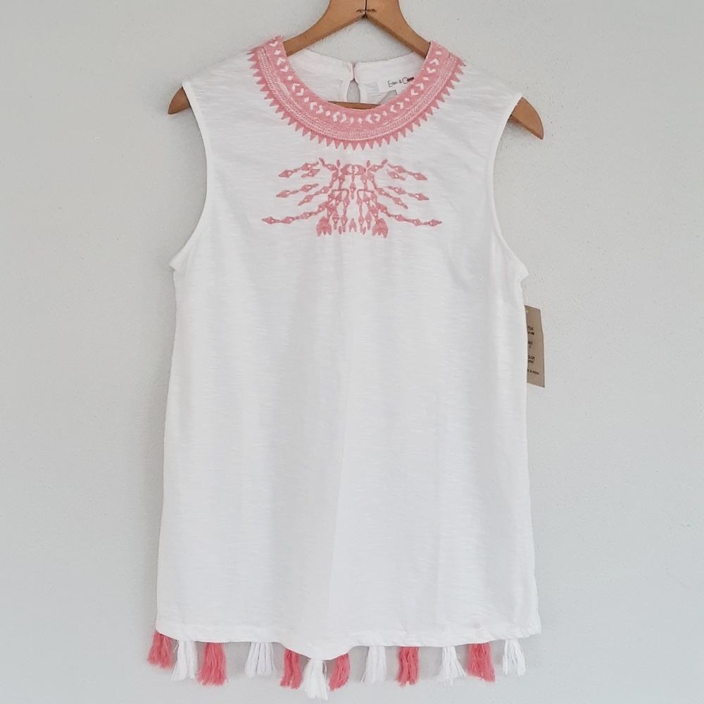 Eden & Olivia Sleeveless Tassel Tunic